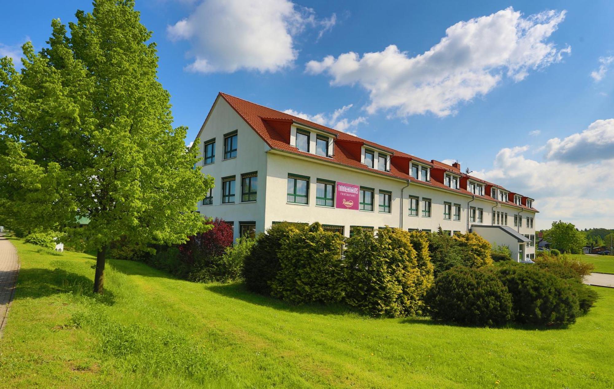 Hotel Sportwelt ラーデベルク エクステリア 写真