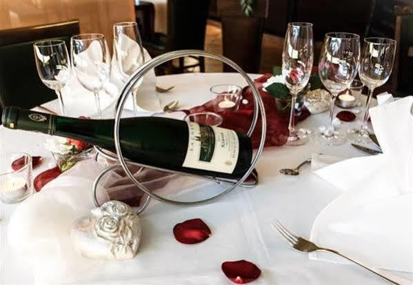 Hotel Sportwelt ラーデベルク エクステリア 写真