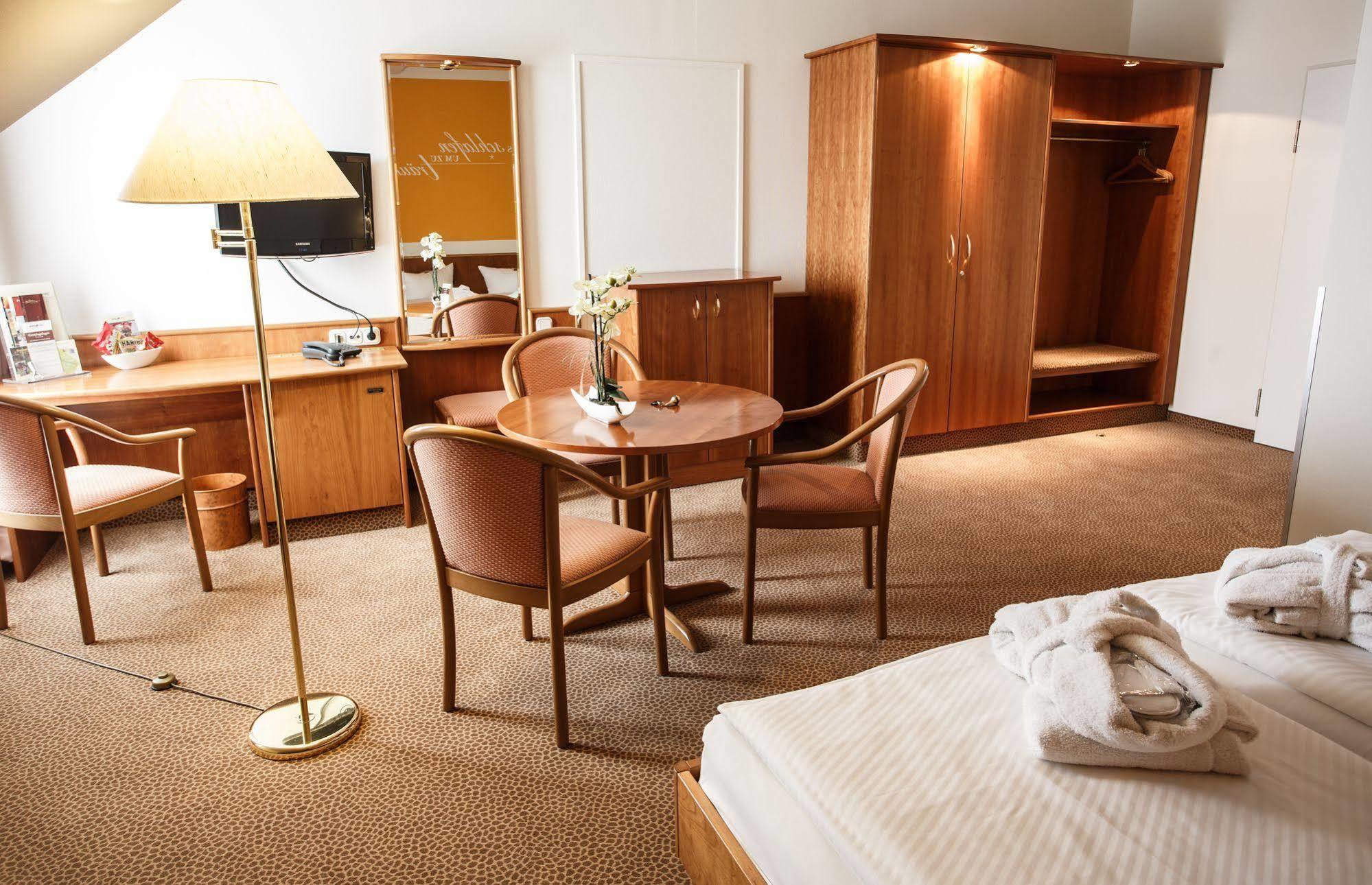 Hotel Sportwelt ラーデベルク エクステリア 写真