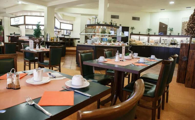 Hotel Sportwelt ラーデベルク エクステリア 写真